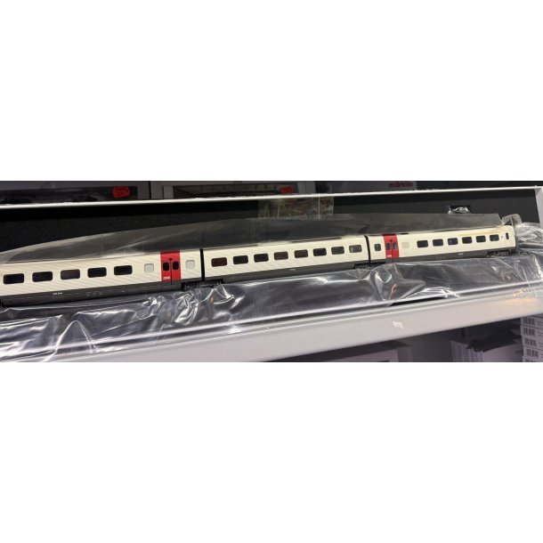 McK HO 5002 DSB diesel togs�t MF 5040 med DCC j�vnstr�m samt diesellyd