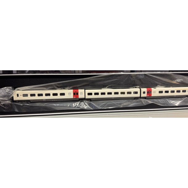 McK HO 5001 DSB diesel togs�t MF 5007 med DCC j�vnstr�m samt diesellyd
