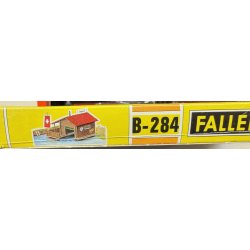 Faller HO B-284 b�dehus bygges�t