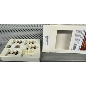 Herkat 27030 spor N Denne h�jkvalitets universelle frakobling fra producenten Herkat g�r det barnemad at afkoble alle N-skala modeljernbaner.