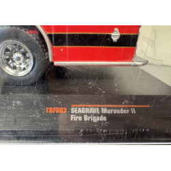 IXO Trf003 Seagrave Marauder II Pelham Brandv�sen �rgang 2007 R�d/sort skala 1:43