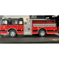 IXO Trf003 Seagrave Marauder II Pelham Brandv�sen �rgang 2007 R�d/sort skala 1:43