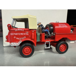 Solido die cast 444 Renault 4x4 brandbil brugt med brugspor Leveres i plastik kasse skala 1:43