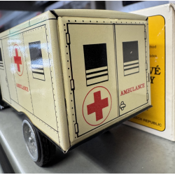 Kovap 0605 blik model ambulance Brugt i ny stand i original emballage emballagen har brug spor. skala 1:32