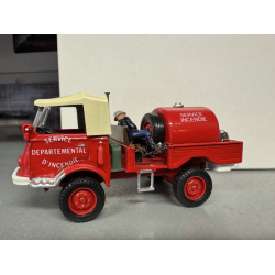 Solido die cast 444 Renault 4x4 brandbil brugt med brugspor Leveres i plastik kasse skala 1:43
