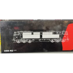 McK HO 5303 DSB diesellok MZ 1425 med DCC j�vnstr�m samt diesellyd