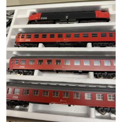 Lima HO 105352sh DSB starts�t MZ 1401 med 3 personvogne styrboks og skinner til DC j�vnstr�m drift