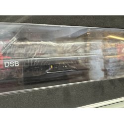 McK HO 0115 DSB diesellok med lang f�rerhus ME 1507 og DCC j�vnstr�m samt diesellyd