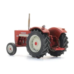 Artitec HO 10.461 McCormick International 624 traktor. 