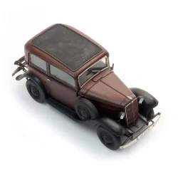 Artitec HO 387.645 Opel P4 sedan, brun. F�rdig model