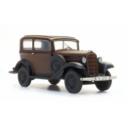 Artitec HO 387.645 Opel P4 sedan, brun. F�rdig model