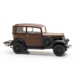 Artitec HO 387.645 Opel P4 sedan, brun. F�rdig model