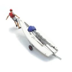 Artitec HO 387.595 Sejlbd p trailer + figur. Frdig model