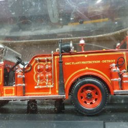 Signature 32348 GMC brandbil Dearboro Fire Dept rgang 1941. Skala 1:32