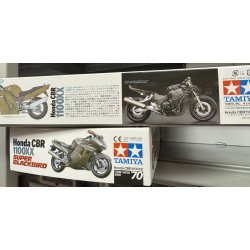 Tamiya 14070 HONDA CBR 1100XX SUPER SOLSORT skala 1:12 byggest