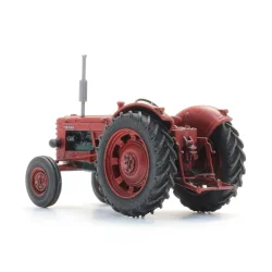 Artitec HO 387.584 Volvo BM350 traktor. F�rdig model